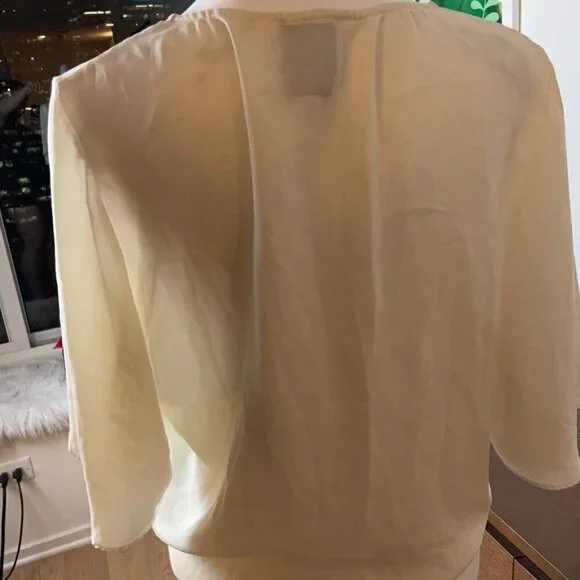 L'ACADEMIE  Cream Tie Flutter Sleeve front top - Picture 4 of 10